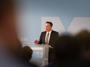 © BMWi/Maurice Weiss-  Elon Musk betonte unter anderem, dass Deutschland ein großes Vorbild beim Thema Solarstrom ist.