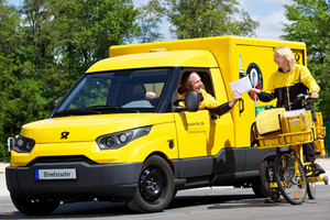 © DHL / Elektrischer StreetScooter und Elektrofahrrad im Einsatz bei der Deutschen Post