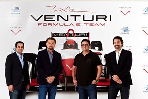 © Fia Formula E/ Bert Hedaya, Leonardo DiCaprio, Gildo Pallanca Pastor und Francesco Costa