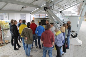 © J. Welker/ Die Schüler/innen erfuhren bei der Innung für Elektro- und Informationstechnik Nürnberg-Fürth, wie Handwerker/innen involviert sind