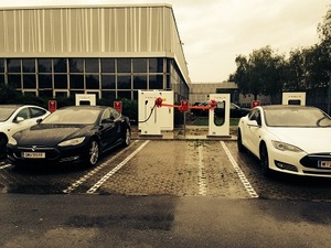 © Tesla Motors- Supercharger in Wien