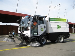 ©  ERZ Entsorgung + Recycling Zürich / Eine der neuen Elektro-Kehrmaschinen