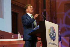 © oekonews- W.J.Pucher/ Arnold Schwarzenegger hat eine klare Botschaft: Wir müssen rasch handeln!