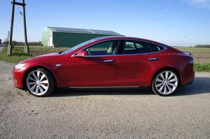 © oekonews- Das Model S von Tesla Motors  beeindruckt