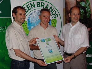 © GREEN BRANDS- v.li: Geschäftsführer der Ökoregion Kaindorf, Joachim Ninaus, Obmann Rainer Dunst, Norbert Lux, COO der GREEN BRANDS Organisation