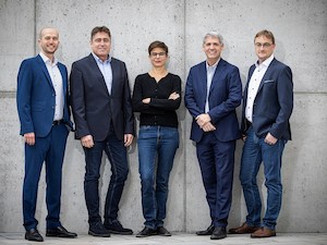 © Astrid Knie/Frank Dumeier (2.li),CEO/ Vorstand der W.E.B,  Neues Vorstandsteam: Stefanie Markut (mi), Florian Müller (li), Roman Prager (re); Michael Trcka (2 re)