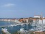Elijah G unsplash /Die kleine Hafenstadt Piran an der Adriaküste ist ein beliebtes Reiseziel. Forschende wollen herausfinden, was Menschen hilft, um sich auch im Urlaub umweltbewusst zu verhalten.