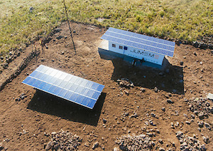 © Jumeme / Solarbetriebene Energieversorung in Tansania