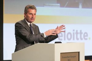 ©  EUROFORUM/D. Gust- Energiekommissar Günther Oettinger auf der Handelsblatt Jahrestagung "Erneuerbare Energien"