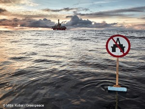 © Mitja Kobal Greenpeace / Ölbohrungen in der Arktis sind nicht rentabel