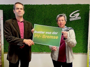 © Grüne Burgenland/ Spitz und Petrik fordern "Runter von der PV-Bremse