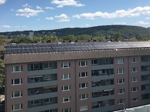 © Fraunhofer ISE /Ein Mehrfamiliengebäude im Smarten Quartier Karlsruhe-Durlach. Auf dem Dach wurde eine PV-Anlage mit 60 kWp Leistung installiert.