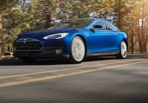 © Tesla Motors / Ein Model S in Ocean Blue