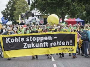© Bernd Lauter / Greenpeace D / Klare Statements gegen Braunkohle