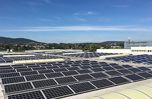 © Frauenthal Service AG / Mit 1.160 Paneelen erzeugt Frauenthal ein Drittel des eigenen Standort-Strombedarfs pro Jahr.