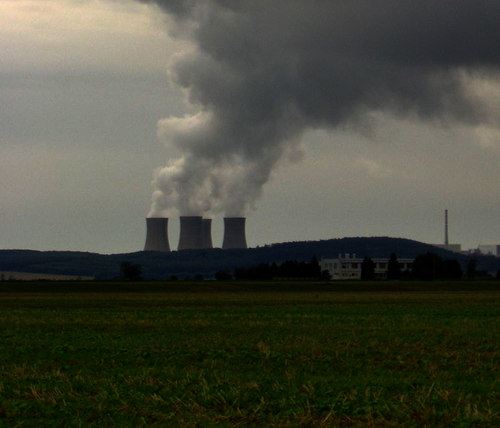 Die Beladung des Atomkraftwerks Mochovce mit Brennstäben erhöht das atomare Risiko in Europa