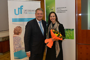 © BMFJ- Fux / Dr. Sophie Karmasin, Jugendministerin DI Andrä Rupprechter, Umweltminister