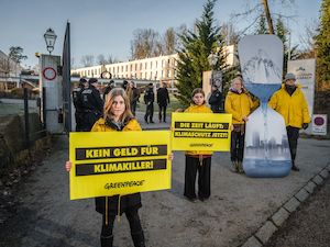 © Greenpeace  Mitja Kobal /  Protest bei der Regierungsklausur