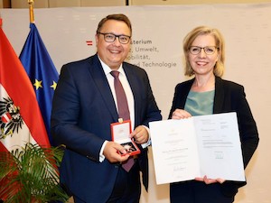 © Energie Steiermark / Vorstandsdirektor Martin Graf erhält das Große Ehrenzeichen für Verdienste um die Republik Österreich
