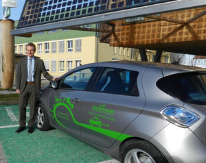 © Umweltcenter Gunskirchen / Dr. Hubert Pupeter und sein Elektroauto
