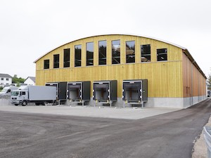 © ÖkoFEN / In nachhaltiger Holzbauweise errichtet: Rund 3.000 m² erweitern die Flächen für Lagerlogistik und Büroräumlichkeiten der Deutschlandzentrale in Mickhausen