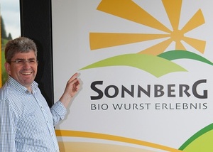 © Sonnberg Biofleisch- Geschäftsführer Manfred Huber ist stolz, dass Sonnberg Biofleisch als erster Fleisch- und Wurstproduzent in Österreich mit dem Green Brands Gütesiegel ausgezeichnet wurde