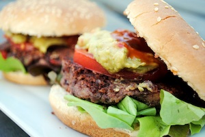 © Veganmania / Vegane Burger schmecken köstlich
