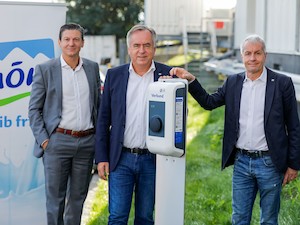 © C.Husar Verbund/Freude über die neue  E-Ladeinfrastruktur am NÖM Standort in Baden