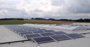 © IBC Solar/ Die PV- Anlage am Dach