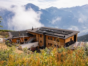 © Naturfreunde Österreich/ Am Naturfreunde Hofgasteinerhaus wird Energie von einer Photovoltaikanlage erzeugt.