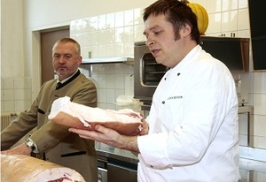 © Haslinger- Fleisch vom Mangalitzaschwein überzeugt durch seine Qualität