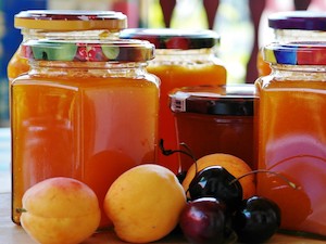 ©  RitaE auf Pixabay  / Marmelade aus überschüssigem Obst