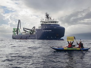 © Martin Katz Greenpeace /  Protest im Pazifik