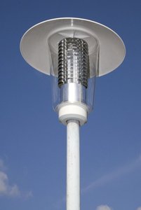 © Stadt Burgdorf/BSEnergy Durch die neuen Kompaktleuchtstofflampen mit Spiegelreflektoren konnte die Anschlussleistung aller Beleuchtungsanlagen von 565 Kilowattstunden auf 303 reduziert werden