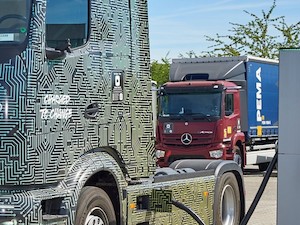 © Mercedes Benz Trucks/ E-Actros  beim Megawatt Charging