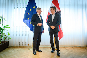 © BMOEDS / Arbeitstreffen Vizekanzler Kogler und EU-Kommissar Hahn