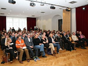 © Stadt Graz- Die Teilnehmer und Teilnehmerinnen zeigten großes Interesse