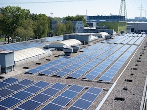 © David Bohmann Wien Holding / Die Photovoltaikanlage im Hafen Wien am HQ7