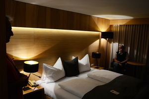 © Energieinstitut/ In den Zimmern des Hotel Schwärzler leuchtet LED-Technologie
