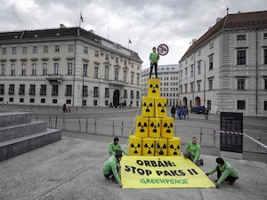 © Greenpeace / Protest vor dem Bundeskanzleramt