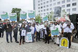 ©  SumOfUs / Demonstration  vor Hauptversammlung von Bayer-Monsanto
